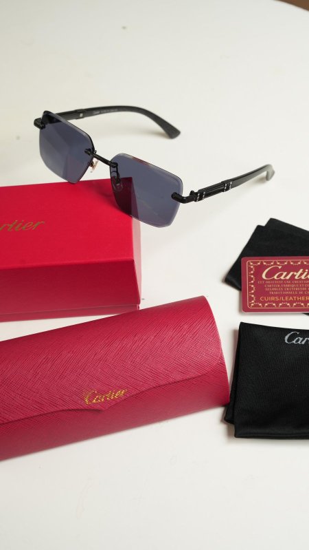 نظارة - Cartier / شامل علبة الشركة UNISEX
